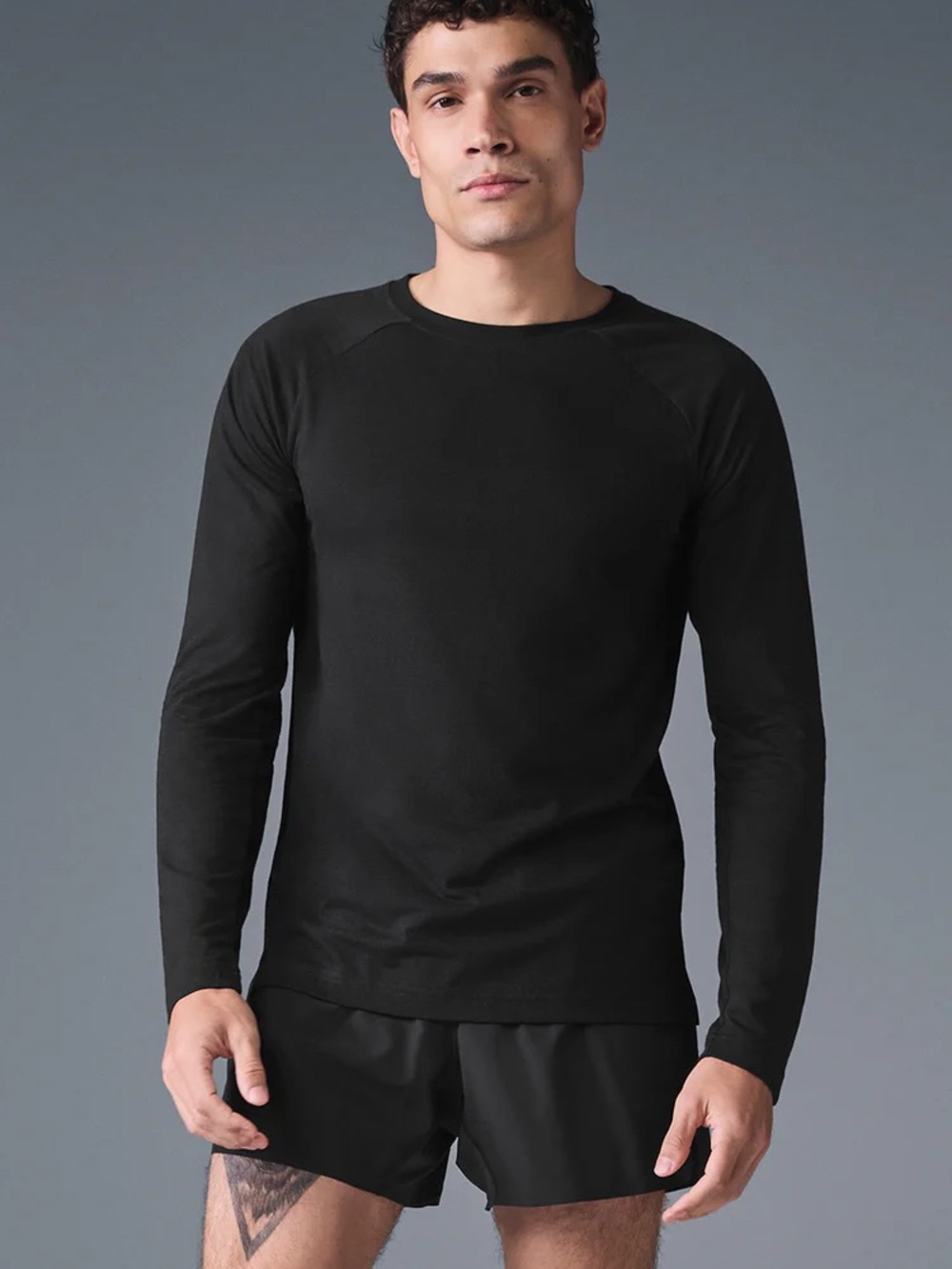 NWT Alo Yoga Triumph Long Sleeve Tee, Size S